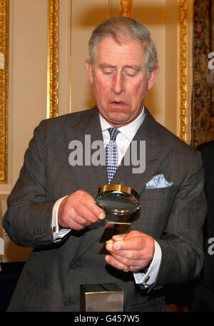 Carlo e Camilla visita Goldsmiths' Hall Foto Stock