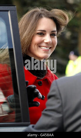 Kate Middleton arriva a St Andrews, Scozia, prima di una visita all'Università di St Andrews, dove lei e il principe William si incontrarono per la prima volta. Foto Stock