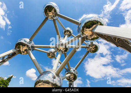 L'Atomium di Bruxelles in Belgio presso la fiera, Foto Stock