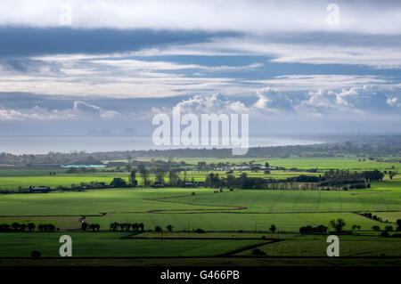 Una vista di fronte di Romney Marsh verso Dungeness Foto Stock