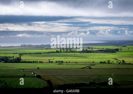 Una vista di fronte di Romney Marsh verso Dungeness Foto Stock