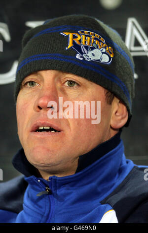 Rugby League - Engage Super League - Hull FC v Leeds Rhinos - KC Stadium. Leeds Rhinos capo pullman Brian McDermott Foto Stock