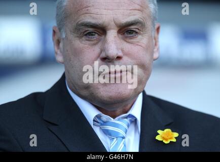 Calcio - campionato della Lega di calcio npower - Cardiff City v Barnsley - Cardiff City Stadium. Dave Jones, responsabile della città di Cardiff Foto Stock