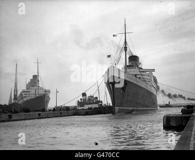 Trasporti - Acqua - Navi - Canne - la Cunard Line - Southampton Foto Stock