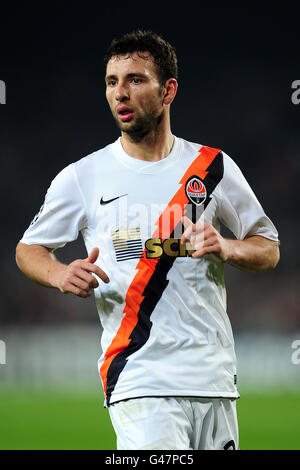 Calcio - UEFA Champions League - quarto finale - prima tappa - Barcellona v Shakhtar Donestk - Nou Camp. Razvan Dinca Rat, Shakhtar Donetsk Foto Stock
