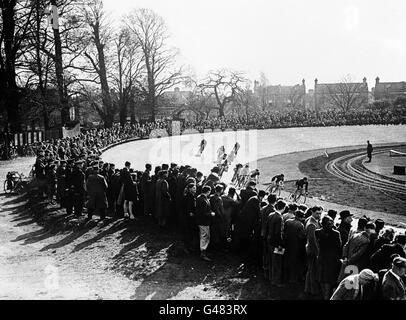 Ciclismo - Track Days - Herne Hill Track, Londra. Gara ciclistica Track Day presso il velodromo Herne Hill. Foto Stock