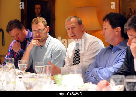 Kevin Roberts, SportBusiness parla durante il pranzo di lancio del Rugby Expo 2011 Foto Stock