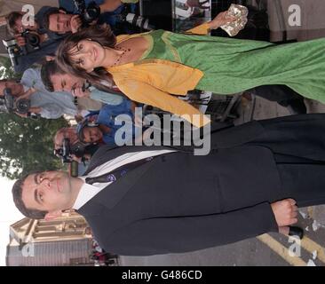 Rowan Atkinson arrivo 2 Foto Stock