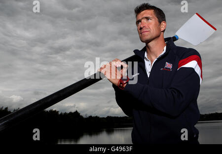 Great Britain Rower Greg Searle durante l'annuncio della GB Rowing Team al lago di Rowing Redgrave e Pinsent, Caversham. Foto Stock