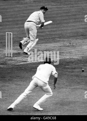 Cricket - Secondo Test Match - Inghilterra v Australia - Quarto giorno - Signore Foto Stock