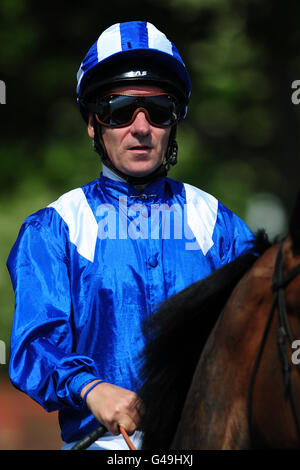 Corse di cavalli - il QIPCO Guineas Festival - giorno uno - Ippodromo di Newmarket. Jockey Richard Hills Foto Stock