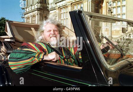 Il marchese di Bath fuori Longleat House, a Wilts, al volante della sua 1939 Damlier DB 18 drophead coupé auto, una volta di proprietà di re George VI, che sarà venduto con altre tre auto ad un Sotheby's asta il mese prossimo. Foto BarryBatchelor/PA. GUARDA LA STORIA DEL PA. Foto Stock