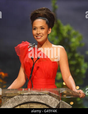 Myleene Klass presenta il Classic BRIT Awards 2011, presso la Royal Albert Hall, nel centro di Londra. Foto Stock