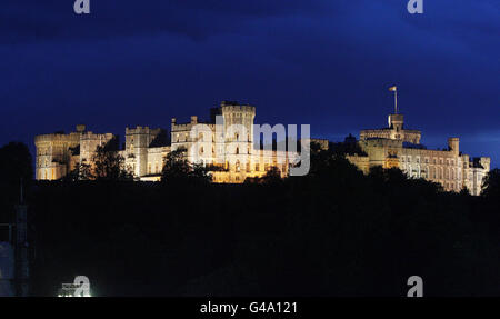 L'intero Castello di Windsor è illuminato durante il Royal Windsor Horse Show. Foto Stock