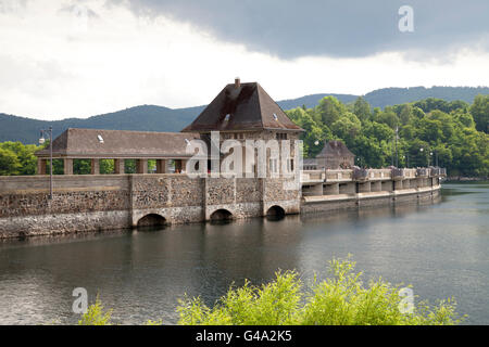 Diga a Edersee serbatoio, Waldecker Land regione, Edertal, Hesse, PublicGround Foto Stock