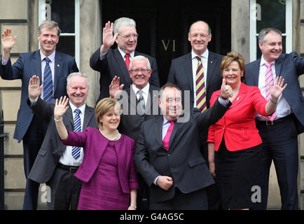 Salmond svela cabinet Foto Stock