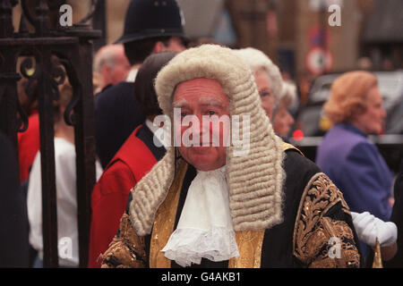 PA NEWS PHOTO 1/10/92 L'ETERNO GIUSTIZIA ACQUISTI Foto Stock