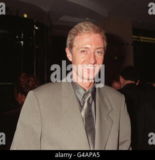 PA NEWS FOTO 14/12/97 Paul O'Grady (AKA LILY SAVAGE) in arrivo per il BRITISH COMEDY AWARDS DI LONDRA Foto Stock