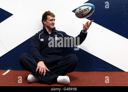 Il giocatore scozzese u20 Stuart Hogg prima di partire per il Campionato Mondiale Junior IRB U20 che si terrà in Italia al Murrayfield Stadium di Edimburgo. Foto Stock