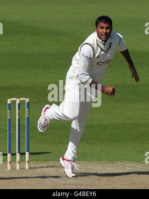 Cricket - Liverpool Victoria County Championship - Divisione uno - giorno uno - Worcestershire v Yorkshire - The County Ground. Adil Rashid, Yorkshire Foto Stock