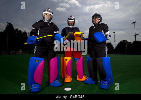 Hockey - Team GB Photocall - Bisham Abbey. L-R: Beth Storry della Gran Bretagna, Abi Walker e Maddie Hinch durante una fotocall a Bisham Abbey, Marlow Foto Stock
