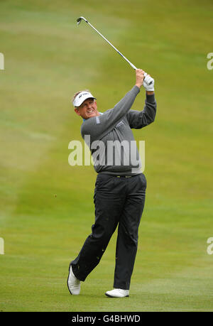 Golf - BMW PGA Championship 2011 - Day One - Wentworth Golf Club. Il Colin Montgomerie della Scozia Foto Stock