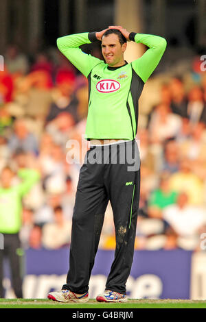 Cricket - Friends Life Twenty20 - South Group - Surrey Lions v Gloucestershire Gladiators - The Kia Oval. Matthew Spriegel, Lions Surrey Foto Stock