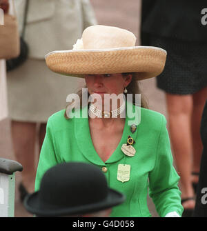 PA NEWS PHOTO 18/6/98 TIGGY LEGGE BOURKE AL ROYAL ASCOT SIGNORE GIORNO GARA INCONTRO Foto Stock