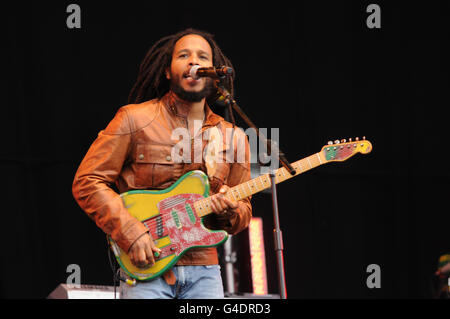 Il Festival Lovebox - Londra. Ziggy Marley si esibisce sul palco al festival di musica Lovebox che si tiene a Victoria Park, Hackney, Londra. Foto Stock