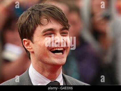 Daniel Radcliffe in arrivo per la prima mondiale di Harry Potter e i doni della morte: Parte 2. Foto Stock