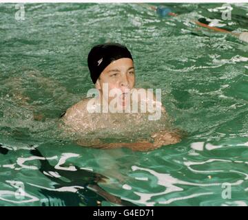 Jonathan Morely di York e parte della squadra di bambini di St James, Leeds, e vincitore del 50 m di corsa al seno durante i Guardian Health British Transplant Games, Belfast Today (Sabato). Foto PA. Foto Stock