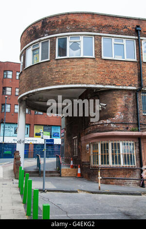 Il vecchio rosso alla stazione degli autobus, Vicario Lane, Leeds. Foto Stock