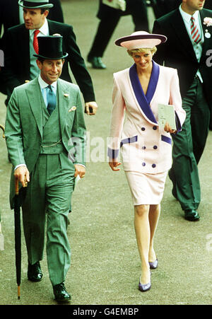 Il principe e la principessa del Galles in Ascot Foto Stock