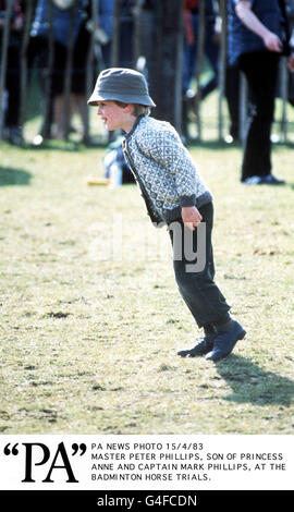 PA NEWS PHOTO 15/4/83 IL MAESTRO PETER PHILLIPS, FIGLIO DELLA PRINCIPESSA ANNA E CAPITANO MARK PHILLIPS, DURANTE LE PROVE A CAVALLO DI BADMINTON. Foto Stock