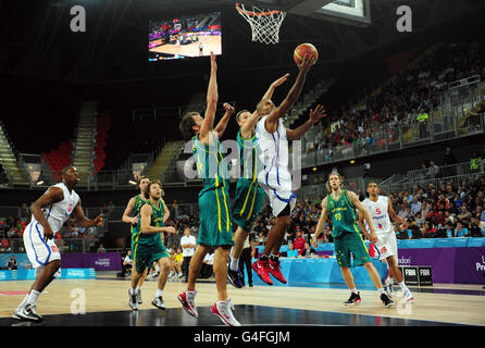 La pallacanestro - International Invitational e Giochi Olimpici Evento di prova - Giorno 2 - Basketball Arena Foto Stock