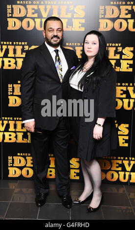 Latif Yahia (a sinistra) arriva alla prima del Devil's Double al Vue Cinema di Londra. PREMERE ASSOCIAZIONE foto. Data immagine: Lunedì 1 agosto 2011. Il credito fotografico dovrebbe essere: Ian West/PA Wire Foto Stock