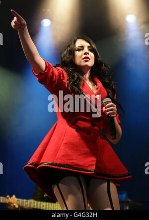 Clare Maguire si esibisce sul palco 4 Music al V Festival 2011 a Chelmsford, Essex. Foto Stock