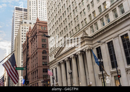 Chicago - Marzo 14, 2015: la Federal Reserve Bank di Chicago (informalmente il Chicago Fed) su La Salle Street. Foto Stock