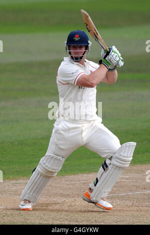 Cricket - Liverpool Victoria County Championship - Divisione uno - giorno tre - Somerset v Lancashire - County Ground. Steven Croft del Lancashire in azione di battuta Foto Stock