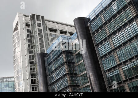 Moderno edificio a Regent's Place, 338 Euston Road, Londra, Inghilterra, Regno Unito Foto Stock