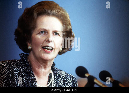 PA NEWS PHOTO 4/6/86 UNA FOTO DI ARCHIVIO DELLA BIBLIOTECA DELL'EX PRIMO MINISTRO MARGARET THATCHER CHE HA TENUTO UN DISCORSO DURANTE LA CONFERENZA DELLE DONNE CONSERVATRICI A LONDRA Foto Stock