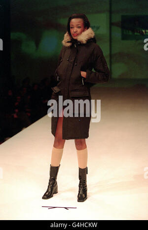 Mens London Fashion Week/elo 8 Foto Stock