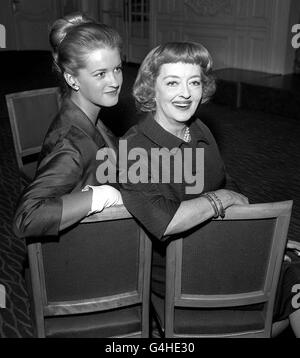 BETTE DAVIS con sua figlia Barbara Foto Stock