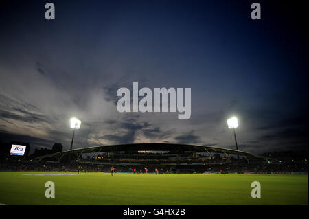 Cricket - Natwest First International Twenty20 - Inghilterra / West Indies - The Kia Oval. Una visione generale dell'azione al Kia Oval Foto Stock