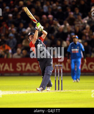 Cricket - NatWest Series - Fifth One Day International - Inghilterra / India - SWALEC Stadium. Johnny Bairstow, in Inghilterra, colpisce sei contro l'India durante la Fifth One Day International allo SWALEC Stadium di Cardiff. Foto Stock