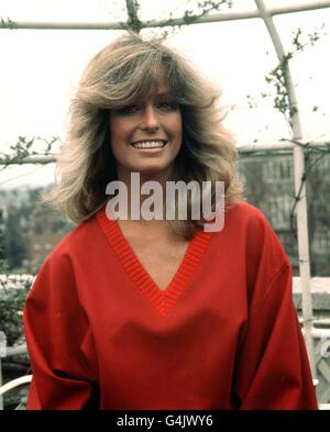 PA NEWS PHOTO 15/4/78 UN FILE DI BIBLIOTECA IMMAGINE DELL'ATTRICE AMERICANA FARRAH FAWCETT DURANTE LA SUA VISITA A LONDRA. FARRAH È MEGLIO CONOSCIUTA PER IL SUO RUOLO NELLA SERIE TELEVISIVA "GLI ANGELI DI CHARLIE". Foto Stock