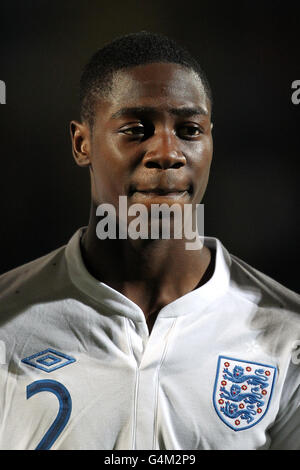 Calcio - Sky Sports Victory Shield 2011 - Inghilterra / Irlanda del Nord - B2net Stadium. Josh Aina, Inghilterra Foto Stock