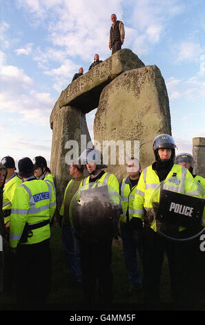 Stonehenge/Solstice polizia 2 Foto Stock