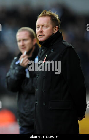 Calcio - Npower Football League One - Notts County v Wycombe Wanderers - Meadow Lane. Gary Waddock, direttore di Wycombe Wanderers Foto Stock