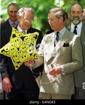 Il principe Charles/palloncino/Tethtford Foto Stock